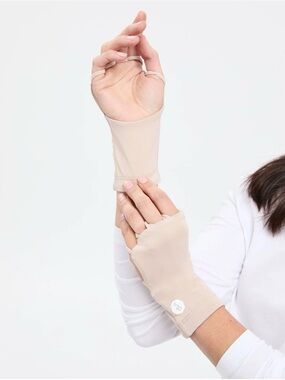 NWT Solbari Cooling Palmless Hand Covers - beige UPF 50+
